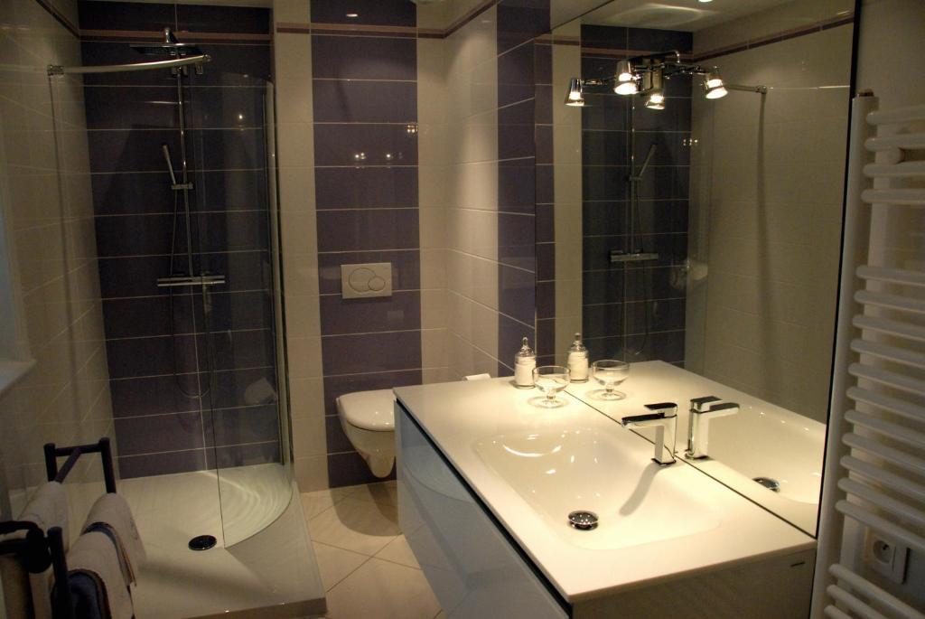 Chateau De La Flechere Blacé Room photo
